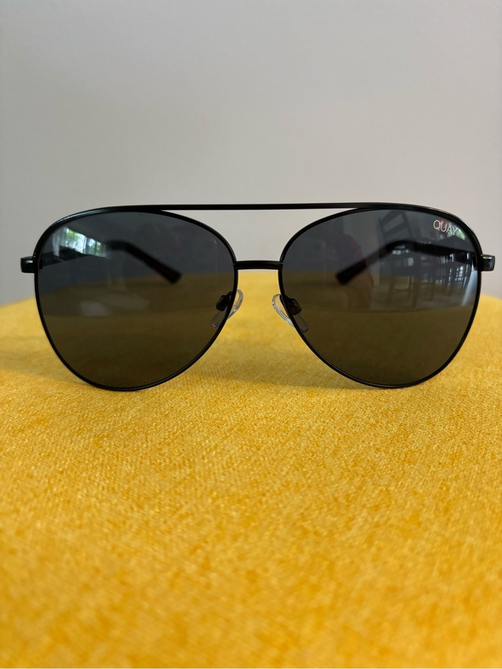 Quay Australia Black Aviator Vivienne Sunglasses
